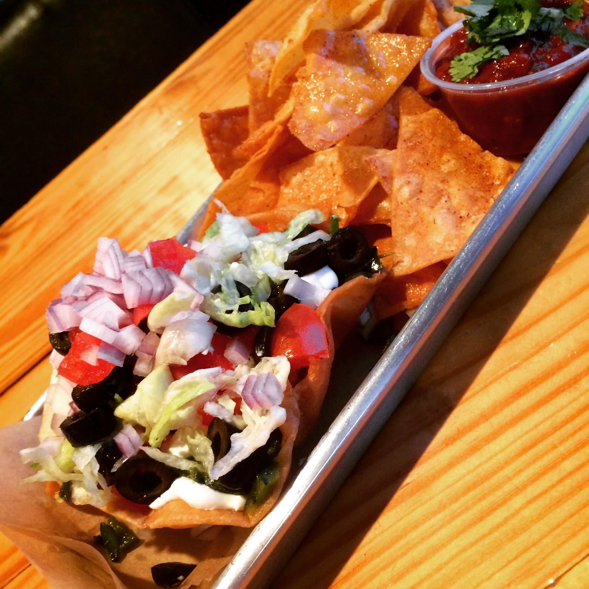 First plate served with Girls Chips